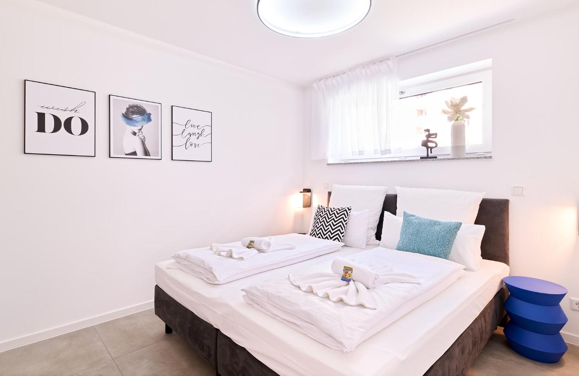 Xzllenz - 4 Schlafzimmer, Zentral, Parken, U-Bahn, 2 Baeder, 4 Smart-Tv, Optional Einzelbett نورنبيرغ المظهر الخارجي الصورة